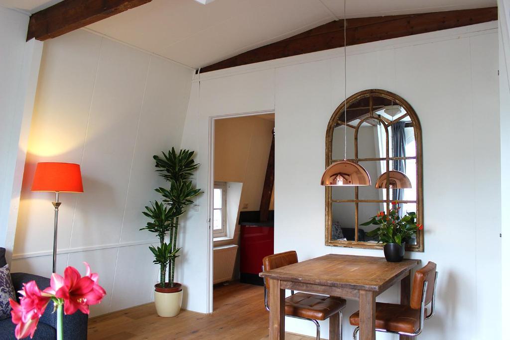 Amsterdam Jewel Canal Apartments Room photo